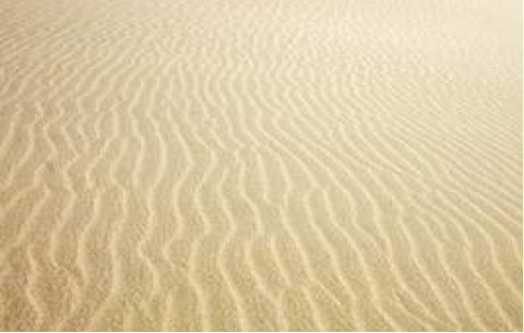 Le onde sulla sabbia ricordano le smagliature